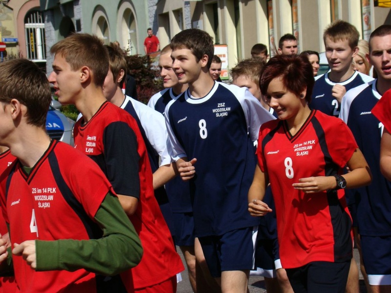 Zdjęcie w galerii na portalu naszwodzislaw.com: Ogień olimpijski w Wodzisławiu wiadomości z regionu