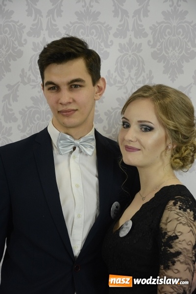 Zdjęcie w galerii na portalu naszwodzislaw.com: Zespół Szkół Ekonomicznych bawi się na studniówce. FOTORELACJA  wiadomości z regionu