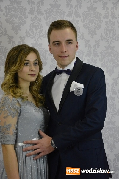 Zdjęcie w galerii na portalu naszwodzislaw.com: Zespół Szkół Ekonomicznych bawi się na studniówce. FOTORELACJA  wiadomości z regionu