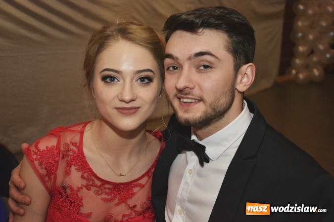Zdjęcie w galerii na portalu naszwodzislaw.com: Zespół Szkół Ekonomicznych bawi się na studniówce. FOTORELACJA  wiadomości z regionu
