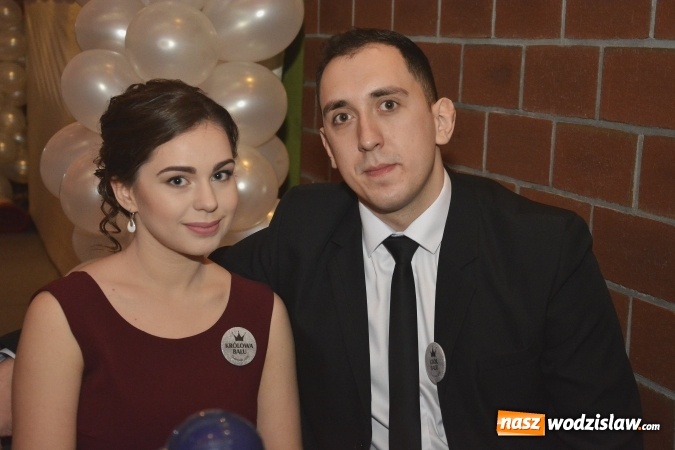 Zdjęcie w galerii na portalu naszwodzislaw.com: Zespół Szkół Ekonomicznych bawi się na studniówce. FOTORELACJA  wiadomości z regionu