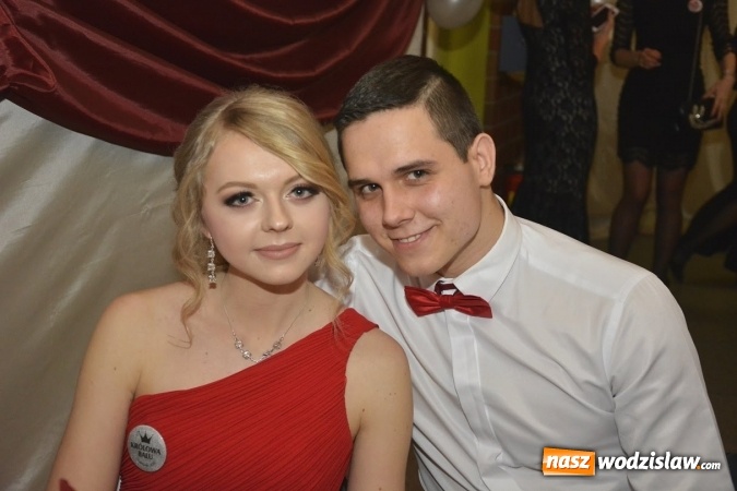 Zdjęcie w galerii na portalu naszwodzislaw.com: Zespół Szkół Ekonomicznych bawi się na studniówce. FOTORELACJA  wiadomości z regionu