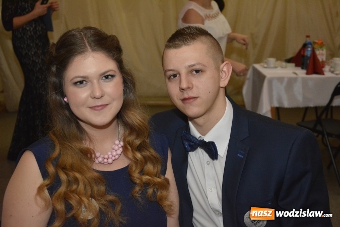 Zdjęcie w galerii na portalu naszwodzislaw.com: Zespół Szkół Ekonomicznych bawi się na studniówce. FOTORELACJA  wiadomości z regionu