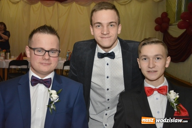 Zdjęcie w galerii na portalu naszwodzislaw.com: Zespół Szkół Ekonomicznych bawi się na studniówce. FOTORELACJA  wiadomości z regionu