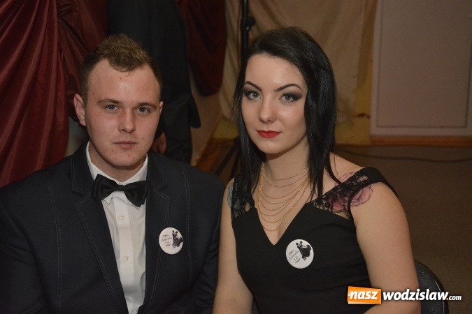 Zdjęcie w galerii na portalu naszwodzislaw.com: Zespół Szkół Ekonomicznych bawi się na studniówce. FOTORELACJA  wiadomości z regionu