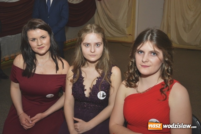 Zdjęcie w galerii na portalu naszwodzislaw.com: Zespół Szkół Ekonomicznych bawi się na studniówce. FOTORELACJA  wiadomości z regionu