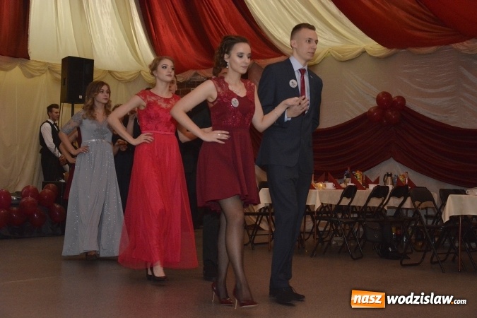 Zdjęcie w galerii na portalu naszwodzislaw.com: Zespół Szkół Ekonomicznych bawi się na studniówce. FOTORELACJA  wiadomości z regionu