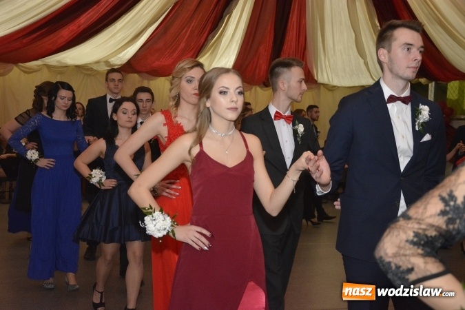 Zdjęcie w galerii na portalu naszwodzislaw.com: Zespół Szkół Ekonomicznych bawi się na studniówce. FOTORELACJA  wiadomości z regionu