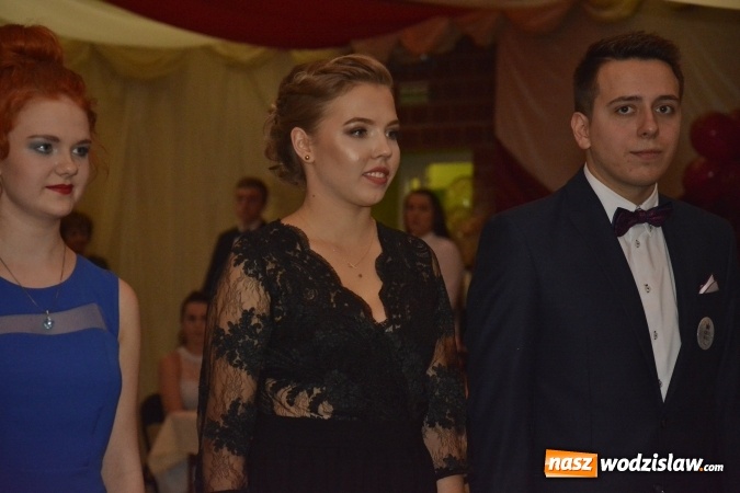 Zdjęcie w galerii na portalu naszwodzislaw.com: Zespół Szkół Ekonomicznych bawi się na studniówce. FOTORELACJA  wiadomości z regionu