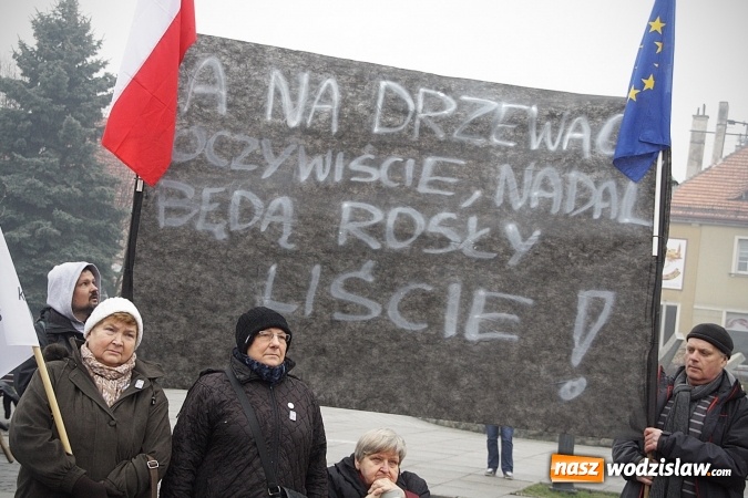 Zdjęcie w galerii na portalu naszwodzislaw.com: Nacjonalizm to nie patriotyzm, czyli manifestacja w Wodzisławiu  wiadomości z regionu