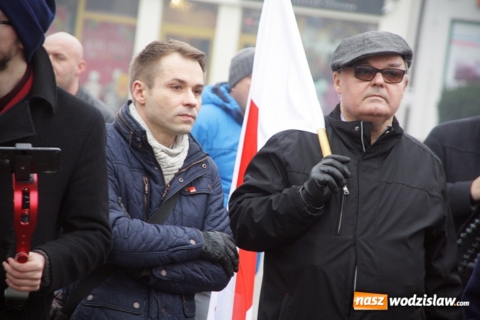 Zdjęcie w galerii na portalu naszwodzislaw.com: Nacjonalizm to nie patriotyzm, czyli manifestacja w Wodzisławiu  wiadomości z regionu