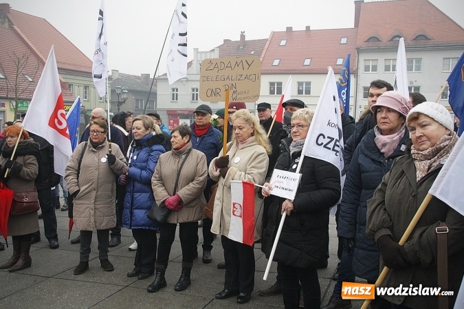 Zdjęcie w galerii na portalu naszwodzislaw.com: Nacjonalizm to nie patriotyzm, czyli manifestacja w Wodzisławiu  wiadomości z regionu