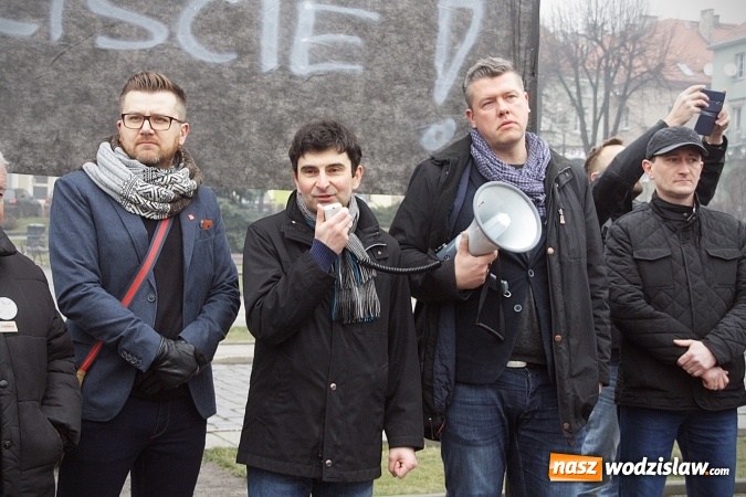 Zdjęcie w galerii na portalu naszwodzislaw.com: Nacjonalizm to nie patriotyzm, czyli manifestacja w Wodzisławiu  wiadomości z regionu