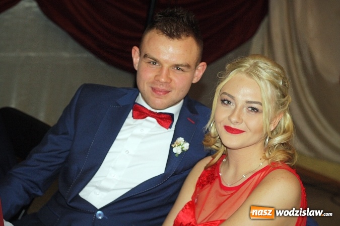 Zdjęcie w galerii na portalu naszwodzislaw.com: Bal na 102! Studniówka Zespołu Szkół Ekonomicznych – część druga wiadomości z regionu