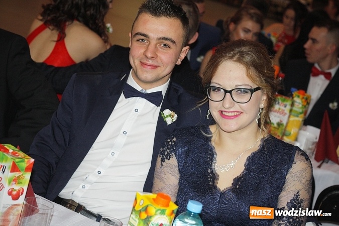 Zdjęcie w galerii na portalu naszwodzislaw.com: Bal na 102! Studniówka Zespołu Szkół Ekonomicznych – część druga wiadomości z regionu