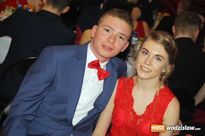 Zdjęcie w galerii na portalu naszwodzislaw.com: Bal na 102! Studniówka Zespołu Szkół Ekonomicznych – część druga wiadomości z regionu