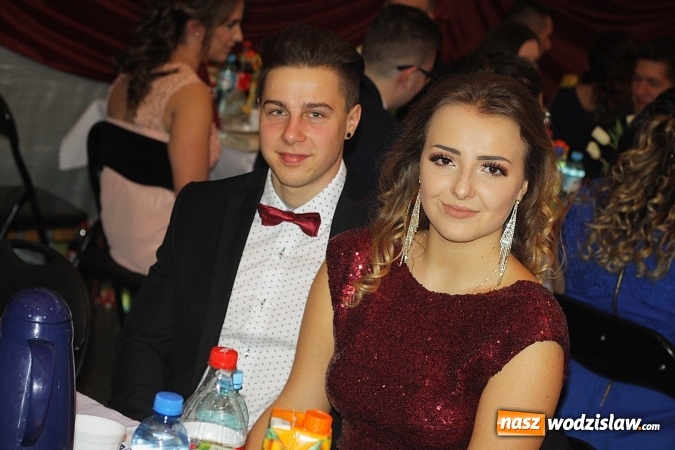 Zdjęcie w galerii na portalu naszwodzislaw.com: Bal na 102! Studniówka Zespołu Szkół Ekonomicznych – część druga wiadomości z regionu