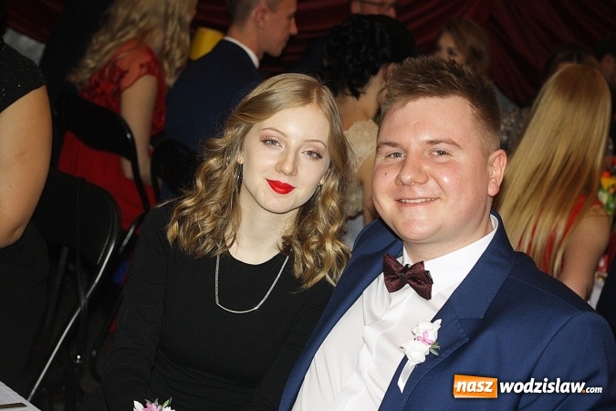 Zdjęcie w galerii na portalu naszwodzislaw.com: Bal na 102! Studniówka Zespołu Szkół Ekonomicznych – część druga wiadomości z regionu