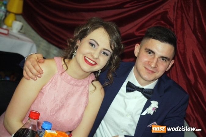 Zdjęcie w galerii na portalu naszwodzislaw.com: Bal na 102! Studniówka Zespołu Szkół Ekonomicznych – część druga wiadomości z regionu