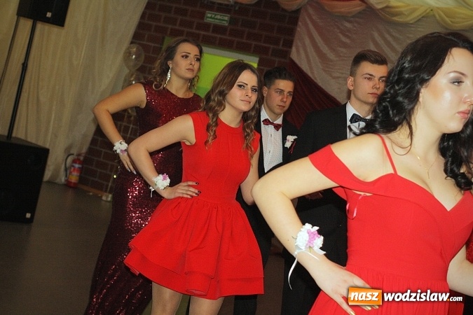 Zdjęcie w galerii na portalu naszwodzislaw.com: Bal na 102! Studniówka Zespołu Szkół Ekonomicznych – część druga wiadomości z regionu