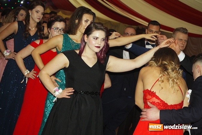 Zdjęcie w galerii na portalu naszwodzislaw.com: Bal na 102! Studniówka Zespołu Szkół Ekonomicznych – część druga wiadomości z regionu