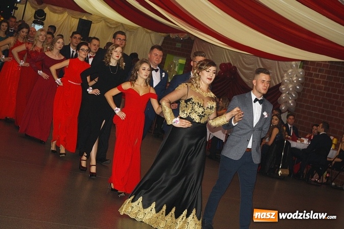 Zdjęcie w galerii na portalu naszwodzislaw.com: Bal na 102! Studniówka Zespołu Szkół Ekonomicznych – część druga wiadomości z regionu