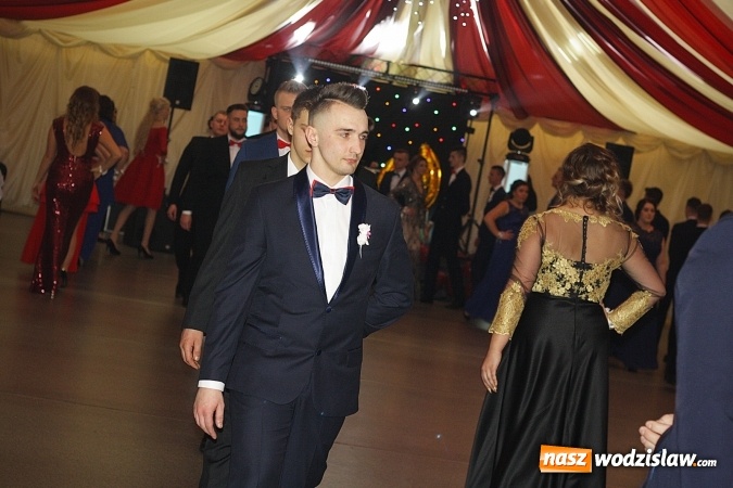 Zdjęcie w galerii na portalu naszwodzislaw.com: Bal na 102! Studniówka Zespołu Szkół Ekonomicznych – część druga wiadomości z regionu
