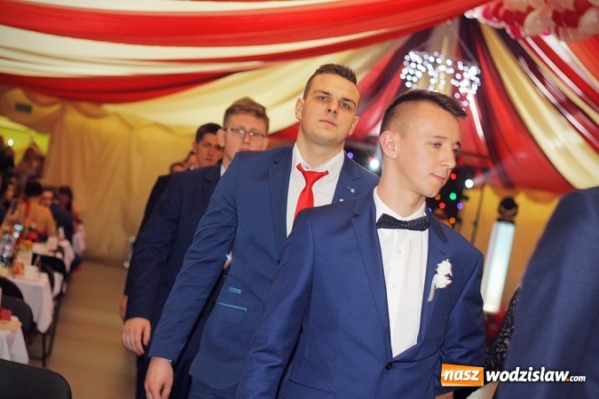 Zdjęcie w galerii na portalu naszwodzislaw.com: Bal na 102! Studniówka Zespołu Szkół Ekonomicznych – część druga wiadomości z regionu