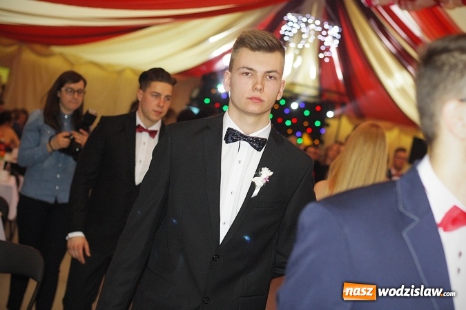 Zdjęcie w galerii na portalu naszwodzislaw.com: Bal na 102! Studniówka Zespołu Szkół Ekonomicznych – część druga wiadomości z regionu