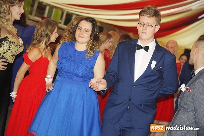 Zdjęcie w galerii na portalu naszwodzislaw.com: Bal na 102! Studniówka Zespołu Szkół Ekonomicznych – część druga wiadomości z regionu