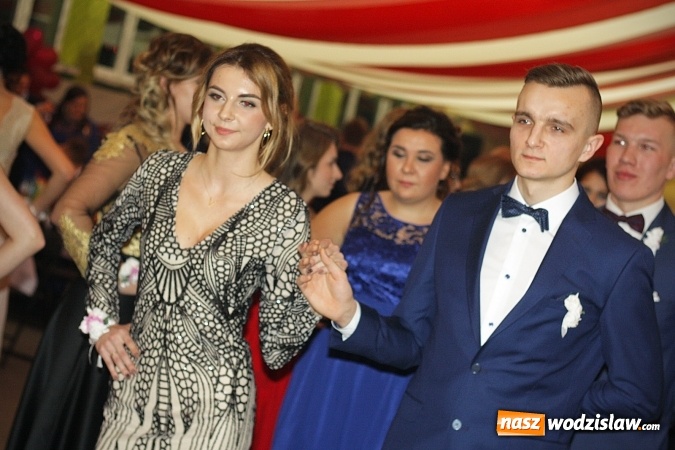 Zdjęcie w galerii na portalu naszwodzislaw.com: Bal na 102! Studniówka Zespołu Szkół Ekonomicznych – część druga wiadomości z regionu