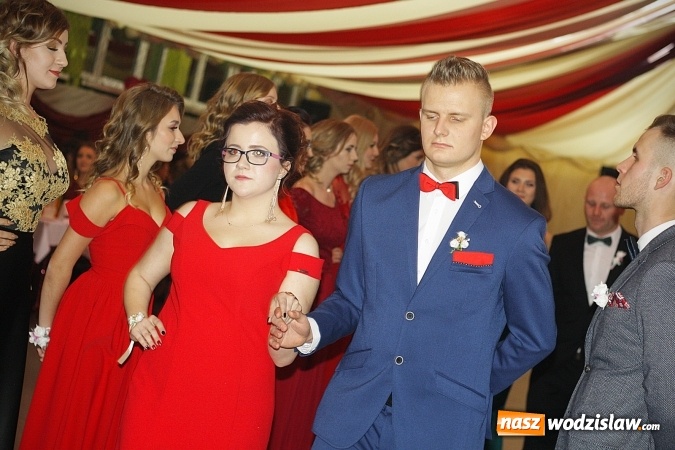 Zdjęcie w galerii na portalu naszwodzislaw.com: Bal na 102! Studniówka Zespołu Szkół Ekonomicznych – część druga wiadomości z regionu