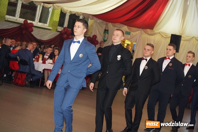 Zdjęcie w galerii na portalu naszwodzislaw.com: Bal na 102! Studniówka Zespołu Szkół Ekonomicznych – część druga wiadomości z regionu