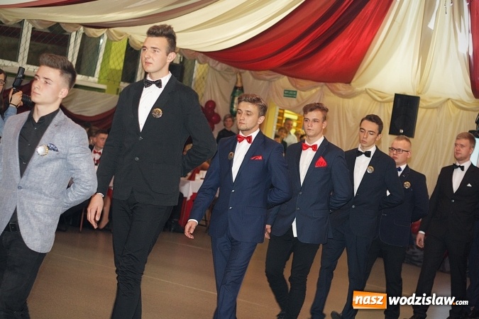 Zdjęcie w galerii na portalu naszwodzislaw.com: Bal na 102! Studniówka Zespołu Szkół Ekonomicznych – część druga wiadomości z regionu