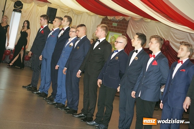 Zdjęcie w galerii na portalu naszwodzislaw.com: Bal na 102! Studniówka Zespołu Szkół Ekonomicznych – część druga wiadomości z regionu