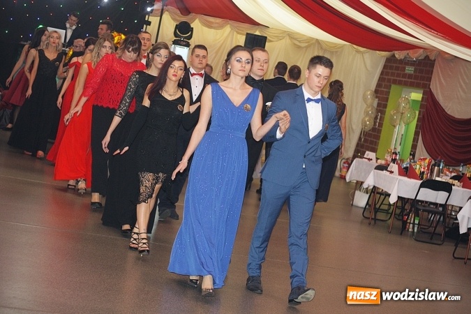 Zdjęcie w galerii na portalu naszwodzislaw.com: Bal na 102! Studniówka Zespołu Szkół Ekonomicznych – część druga wiadomości z regionu