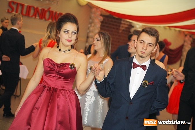 Zdjęcie w galerii na portalu naszwodzislaw.com: Bal na 102! Studniówka Zespołu Szkół Ekonomicznych – część druga wiadomości z regionu