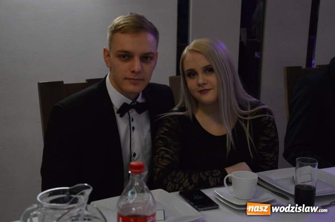 Zdjęcie w galerii na portalu naszwodzislaw.com: Uczniowie z ZST bawią się na studniówce w Premium  wiadomości z regionu