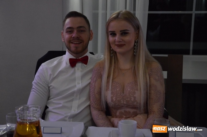 Zdjęcie w galerii na portalu naszwodzislaw.com: Uczniowie z ZST bawią się na studniówce w Premium  wiadomości z regionu