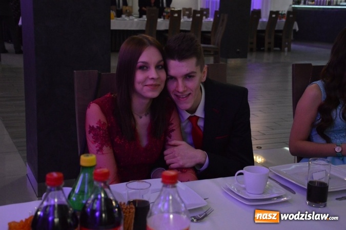 Zdjęcie w galerii na portalu naszwodzislaw.com: Uczniowie z ZST bawią się na studniówce w Premium  wiadomości z regionu