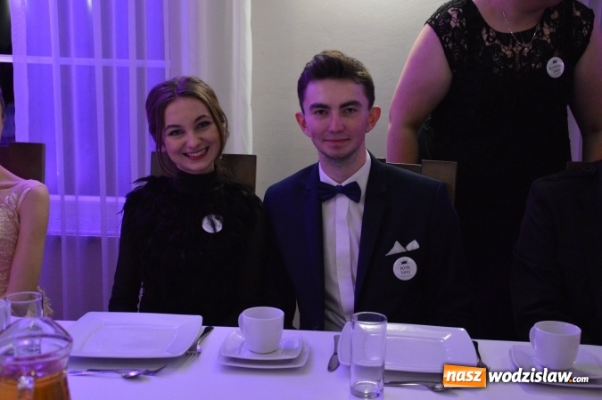 Zdjęcie w galerii na portalu naszwodzislaw.com: Uczniowie z ZST bawią się na studniówce w Premium  wiadomości z regionu