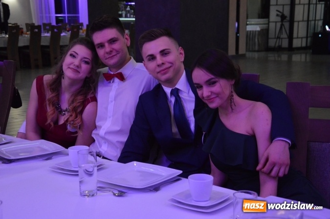 Zdjęcie w galerii na portalu naszwodzislaw.com: Uczniowie z ZST bawią się na studniówce w Premium  wiadomości z regionu