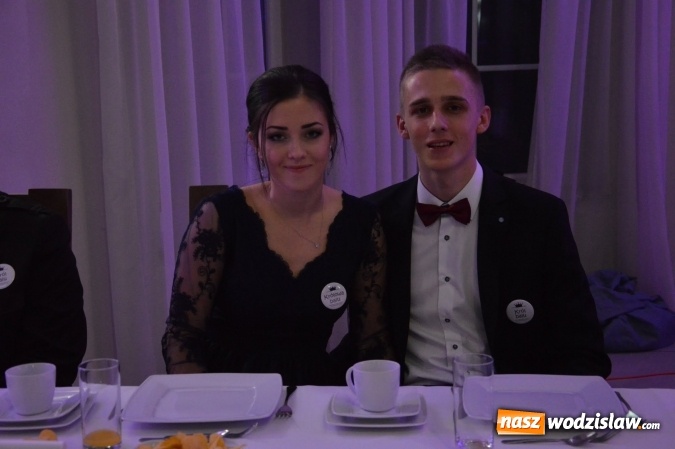 Zdjęcie w galerii na portalu naszwodzislaw.com: Uczniowie z ZST bawią się na studniówce w Premium  wiadomości z regionu