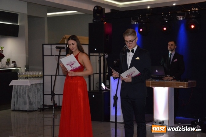 Zdjęcie w galerii na portalu naszwodzislaw.com: Uczniowie z ZST bawią się na studniówce w Premium  wiadomości z regionu