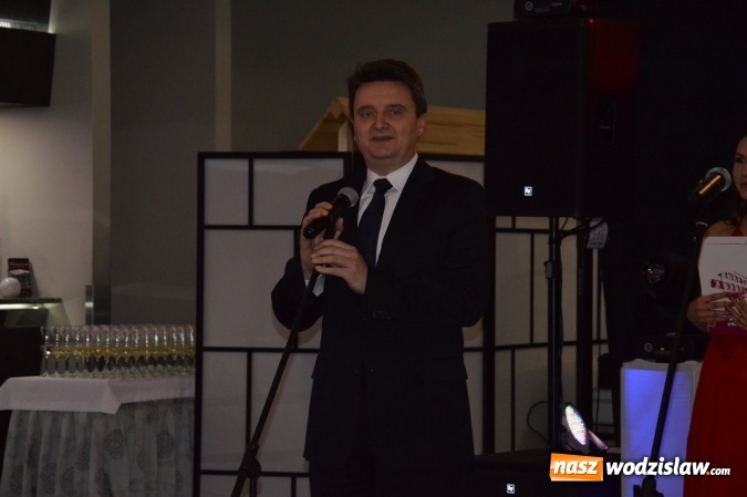 Zdjęcie w galerii na portalu naszwodzislaw.com: Uczniowie z ZST bawią się na studniówce w Premium  wiadomości z regionu