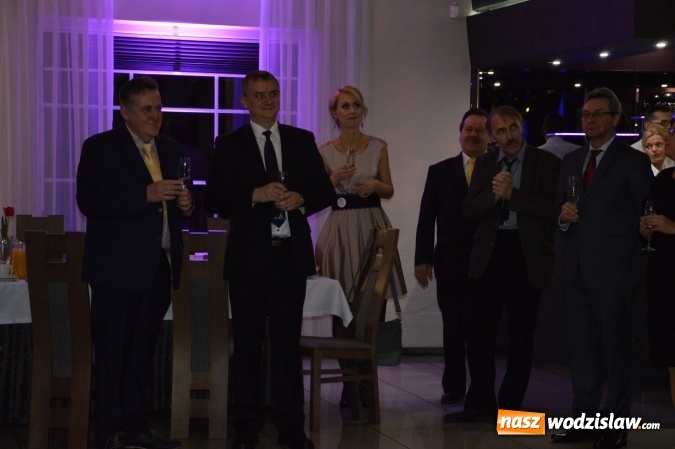 Zdjęcie w galerii na portalu naszwodzislaw.com: Uczniowie z ZST bawią się na studniówce w Premium  wiadomości z regionu