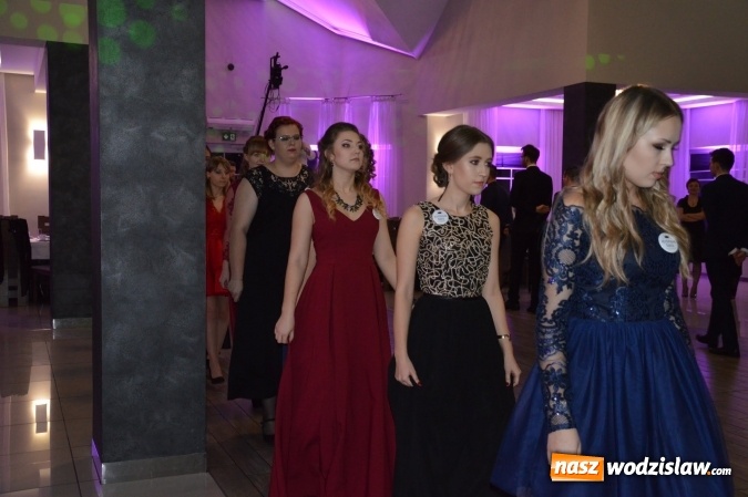 Zdjęcie w galerii na portalu naszwodzislaw.com: Uczniowie z ZST bawią się na studniówce w Premium  wiadomości z regionu