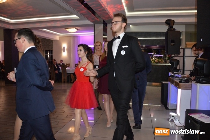 Zdjęcie w galerii na portalu naszwodzislaw.com: Uczniowie z ZST bawią się na studniówce w Premium  wiadomości z regionu