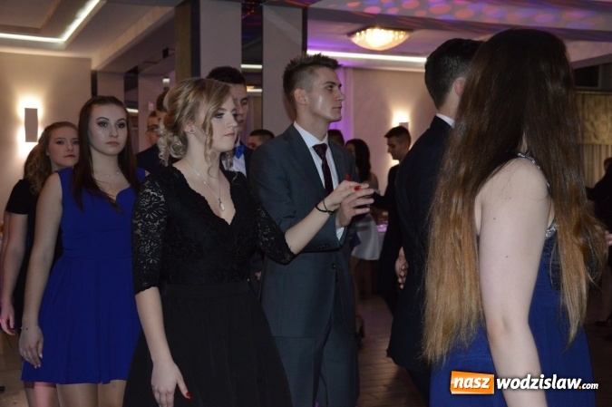 Zdjęcie w galerii na portalu naszwodzislaw.com: Uczniowie z ZST bawią się na studniówce w Premium  wiadomości z regionu