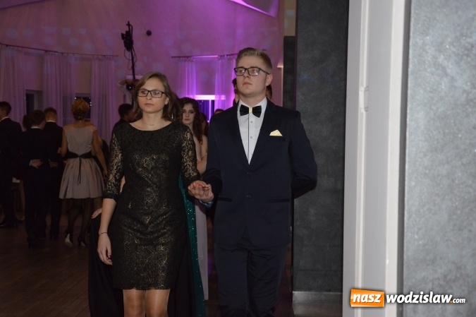 Zdjęcie w galerii na portalu naszwodzislaw.com: Uczniowie z ZST bawią się na studniówce w Premium  wiadomości z regionu